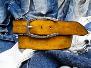 Handmade Yellow Leather Belt with Unique Horseshoe silver Buckle Design - Personalizable Gift for Your Loved One"
