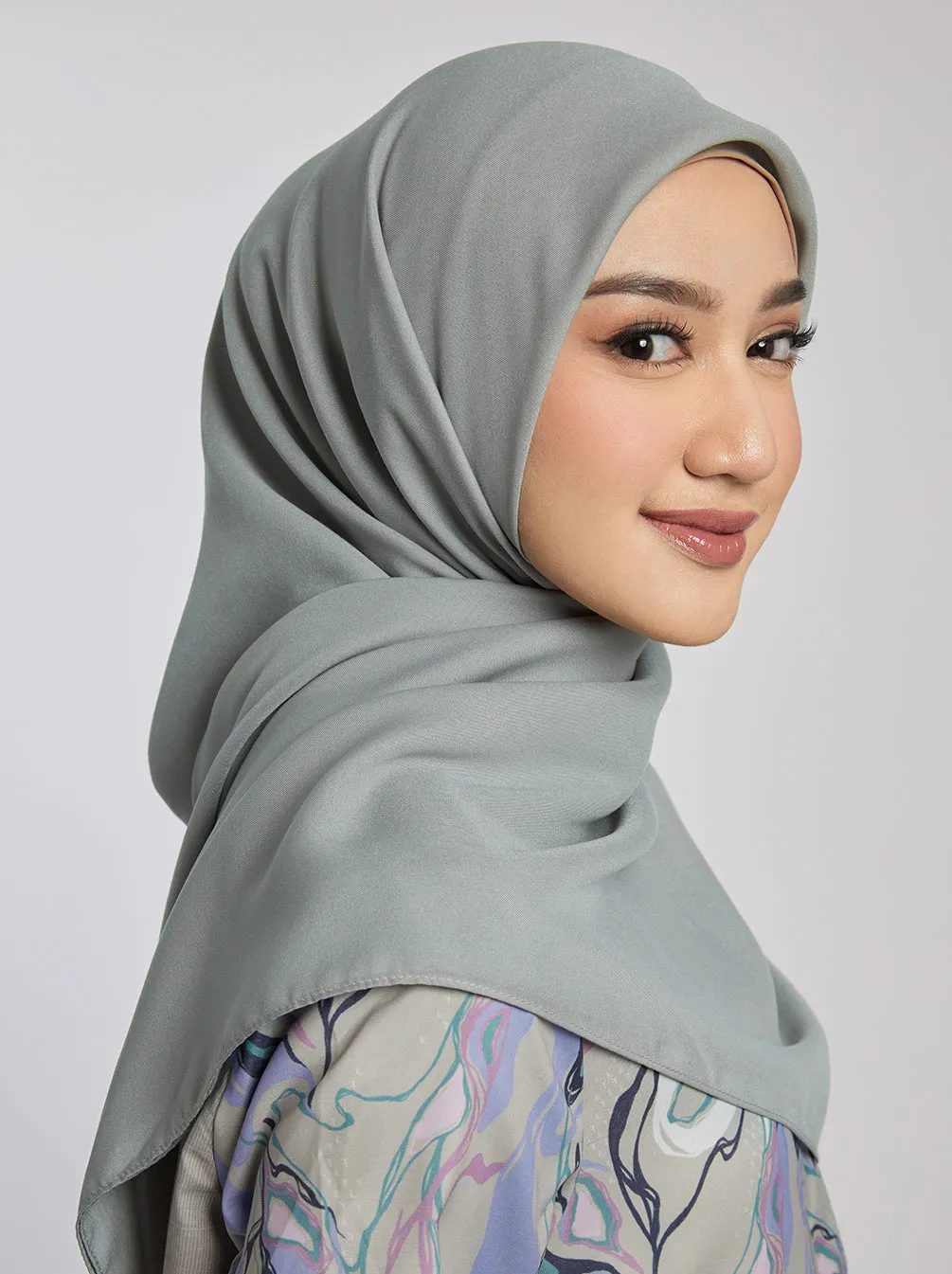 LIGHT VOILE SCARF PLAIN WARM GREY
